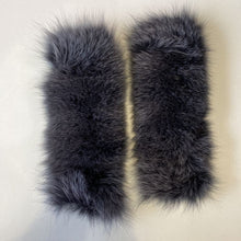 Load image into Gallery viewer, Fox fur snap cuffs