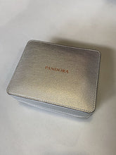 Load image into Gallery viewer, Pandora jewelery travel case