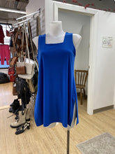 Load image into Gallery viewer, Sympli sleeveless tunic 10