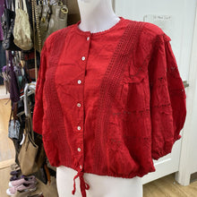 Load image into Gallery viewer, TulaRosa swiss dot eyelet top XXS
