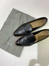 Load image into Gallery viewer, Everlane leather shoes 11