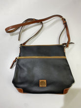 Load image into Gallery viewer, Dooney & Burke crossbody handbag