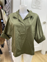 Load image into Gallery viewer, Ted Baker hi/low hem popover 1