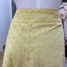 Load image into Gallery viewer, Ann Taylor lined eyelet skirt 12