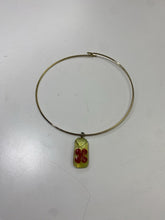 Load image into Gallery viewer, Metal choker w glass pendant