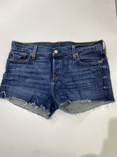 Load image into Gallery viewer, Levis 501 denim cut offs 26
