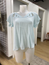 Load image into Gallery viewer, Maeve flowy top NWT 4

