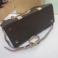 Load image into Gallery viewer, Michael Kors monogram handbag