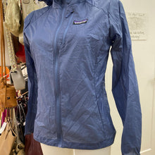 Load image into Gallery viewer, Patagonia light nylon jacket S