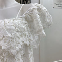 Load image into Gallery viewer, Suzanne Betro lace top NWT XL