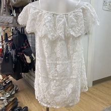 Load image into Gallery viewer, Suzanne Betro lace top NWT XL
