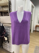 Load image into Gallery viewer, Twik/Simons knit vest M