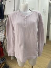 Load image into Gallery viewer, Roots waffle knit top XL