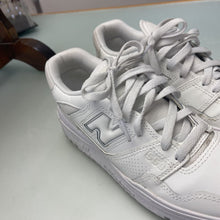 Load image into Gallery viewer, New Balance 550 sneakers 8.5