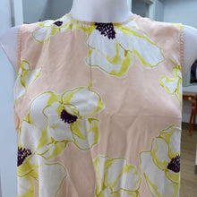Load image into Gallery viewer, Equipment silk top S