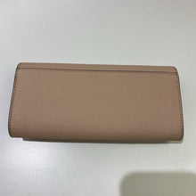 Load image into Gallery viewer, Michael Kors Saffiano leather wallet