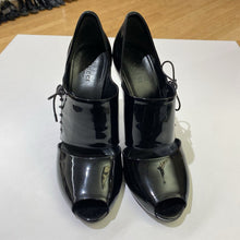 Load image into Gallery viewer, Gucci patent heels 40