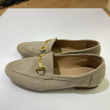Load image into Gallery viewer, Gem's suede loafers 38