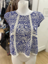 Load image into Gallery viewer, Meadow Rue mesh-like top XS