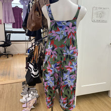 Load image into Gallery viewer, Guess flowy floral overalls M