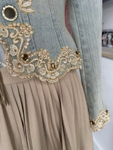 Load image into Gallery viewer, Charfen vintage embellished blazer XS/S