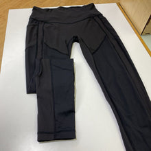 Load image into Gallery viewer, Lululemon leggings w pockets 8