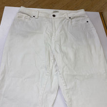 Load image into Gallery viewer, LL Bean jeans 12