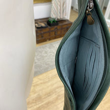 Load image into Gallery viewer, Sash leather crossbody