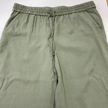 Load image into Gallery viewer, Talbots Tencel pull on pants 10