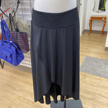 Load image into Gallery viewer, Halara hi/low hem skirt L