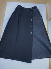 Load image into Gallery viewer, Lifestyle & Li Skirt L