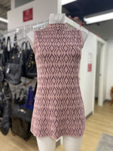 Load image into Gallery viewer, RW&CO knit sleeveless top M