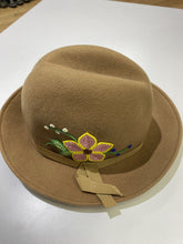 Load image into Gallery viewer, Beaded wool fedora
