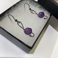 Load image into Gallery viewer, Off stone purple earrings