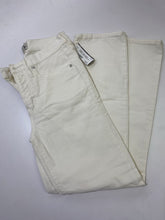 Load image into Gallery viewer, J Crew corduroy Jeans 26