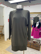 Load image into Gallery viewer, Lululemon shift dress 6