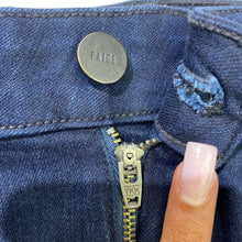 Load image into Gallery viewer, Paige Manhattan jeans 28