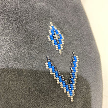 Load image into Gallery viewer, Manitobah Mukluk suede/fur mittens