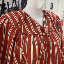 Load image into Gallery viewer, Doen pleated top 4