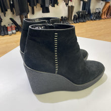 Load image into Gallery viewer, Aquatalia suede wedge boots 10