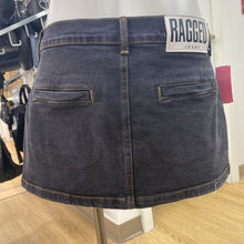Load image into Gallery viewer, Ragged Jeans mini skirt 30