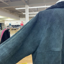 Load image into Gallery viewer, Danier vintage shearling coat S