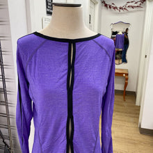 Load image into Gallery viewer, Lululemon long sleeve top 10