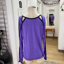 Load image into Gallery viewer, Lululemon long sleeve top 10