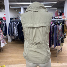 Load image into Gallery viewer, Eddie Bauer vintage vest S