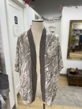 Load image into Gallery viewer, Wilfred silk open cardi XS