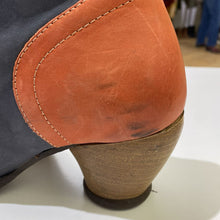 Load image into Gallery viewer, John Fluevog The Porter booties 6.5