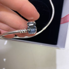 Load image into Gallery viewer, Pandora bracelet