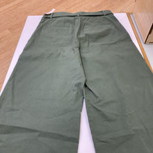 Load image into Gallery viewer, Ann Taylor wide leg pants 8