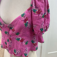 Load image into Gallery viewer, Zara floral cropped top NWT L